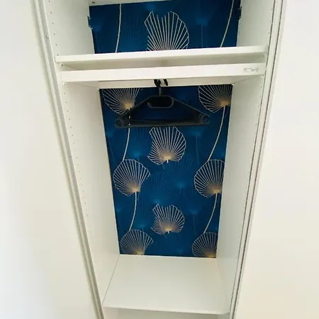 Superbe Studio Au Pied De La Gare De *