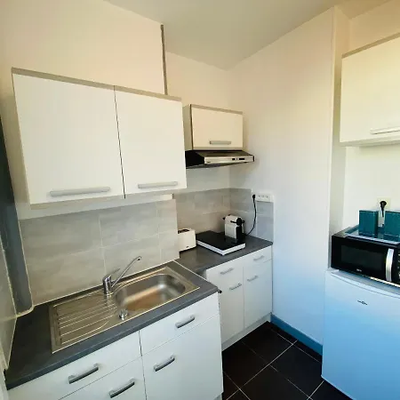 Superbe Studio Au Pied De La Gare De アパート カーン