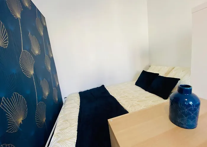 Superbe Studio Au Pied De La Gare De * Caen