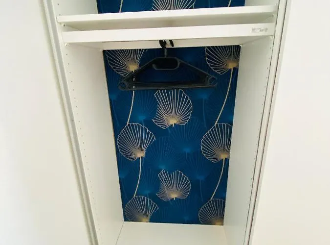 Superbe Studio Au Pied De La Gare De *